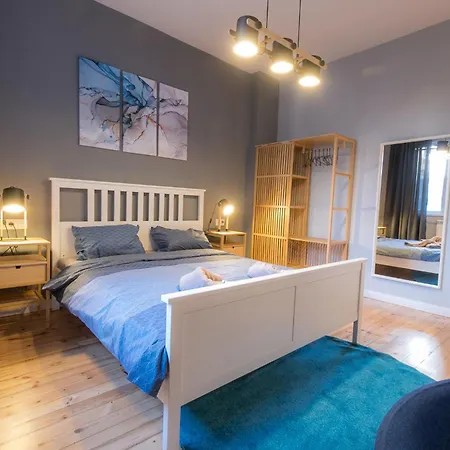 Appartamento 35 Seconds Away From The Main Street, Free Secured Parking *