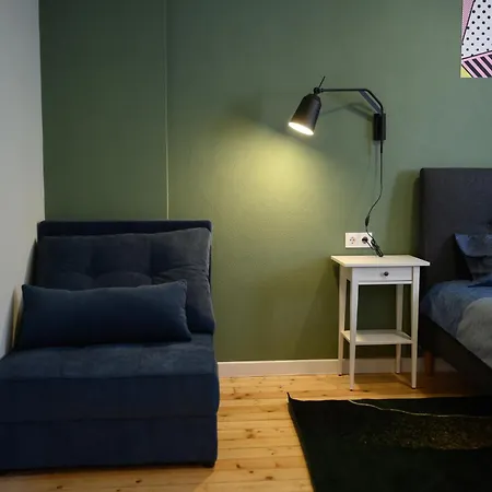 35 Seconds Away From The Main Street, Free Secured Parking *