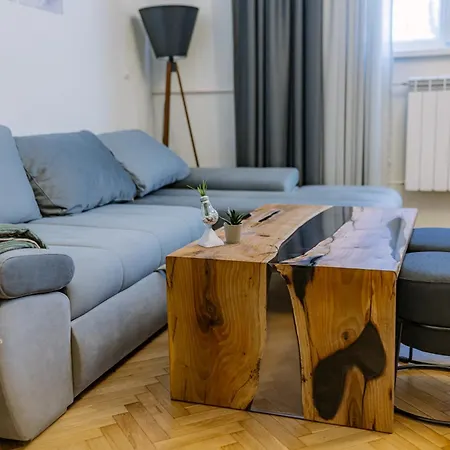 Διαμέρισμα 35 Seconds Away From The Main Street, Free Secured Parking Σόφια