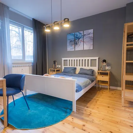 35 Seconds Away From The Main Street, Free Secured Parking