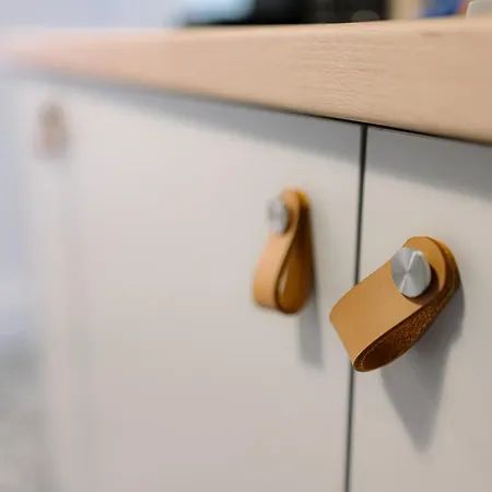 35 Seconds Away From The Main Street, Free Secured Parking *